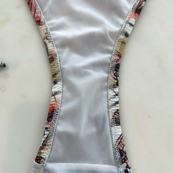 EMILIO PUCCI WHITE MULTI BIKINI SIZE IT 42 / US 8 NWOTS! - Picture 15 of 16